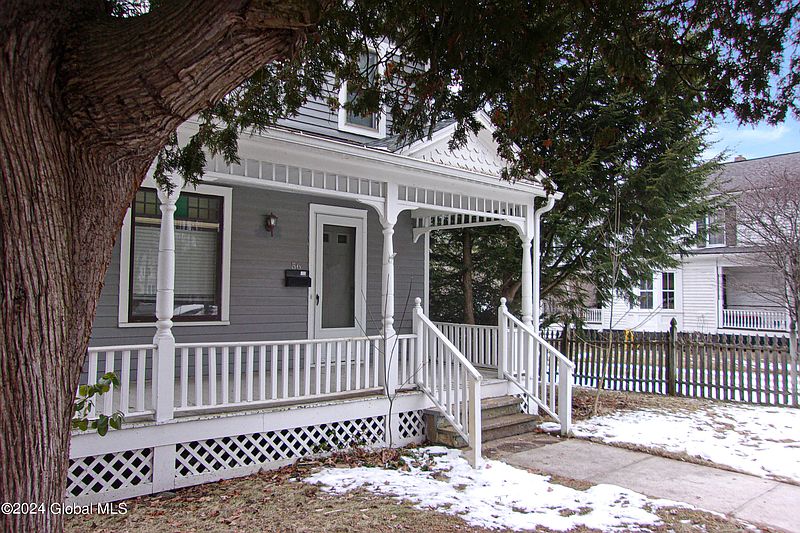 4th image of 56 Ballston Avenue