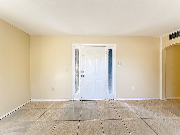 2nd image of 2335 NE 172nd St APT 8