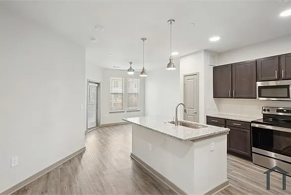 651 E Finley Blvd — Photo 5