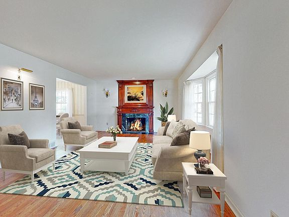 4th image of 102 Oakwood Dr