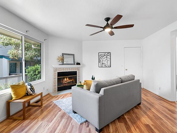 5th image of 220 Green Meadow Dr APT C