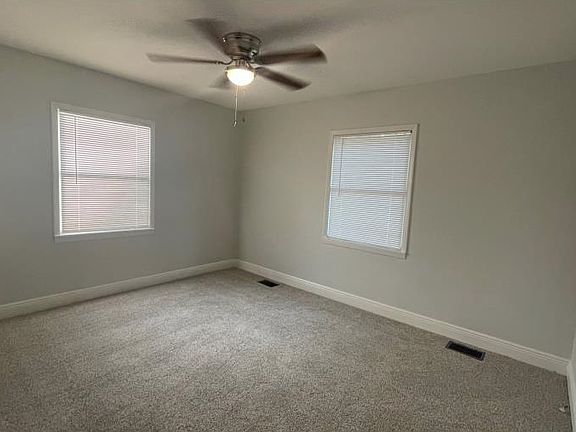 5th image of 805 Shannon St