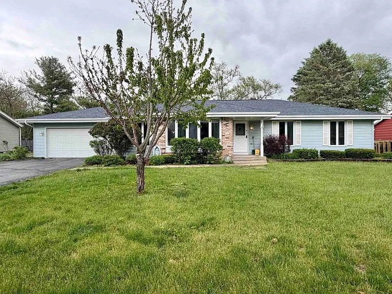 928 Columbia Dr — Photo 8