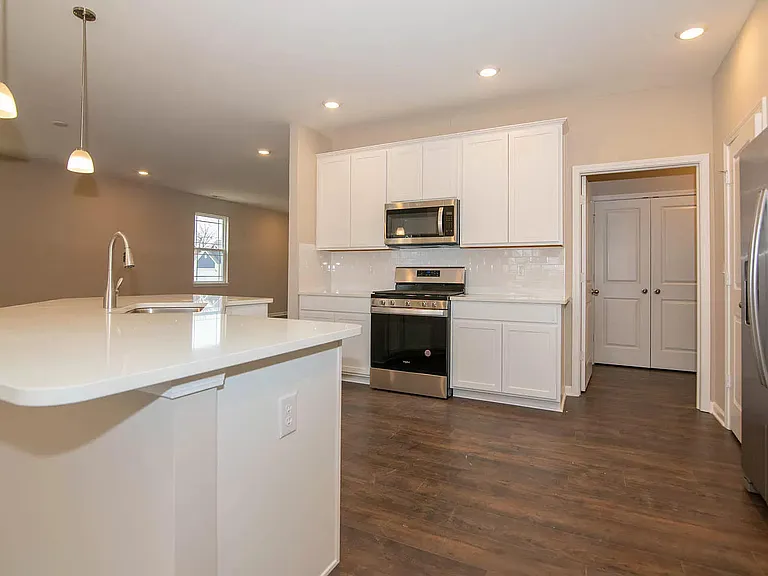 1706 S Centennial Ave — Photo 9