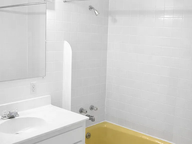410 5th St NE #3 — Photo 9