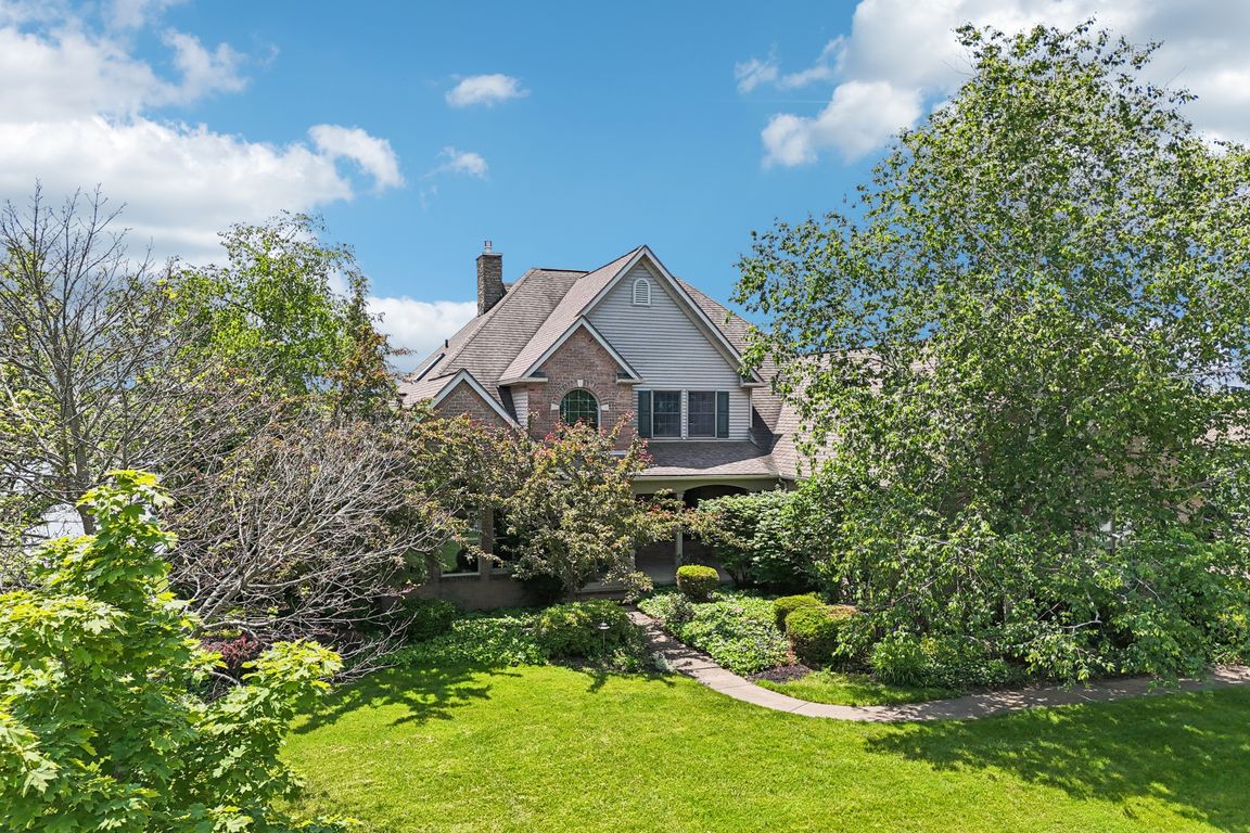 Fox Meadow Dr-0306-074.jpg