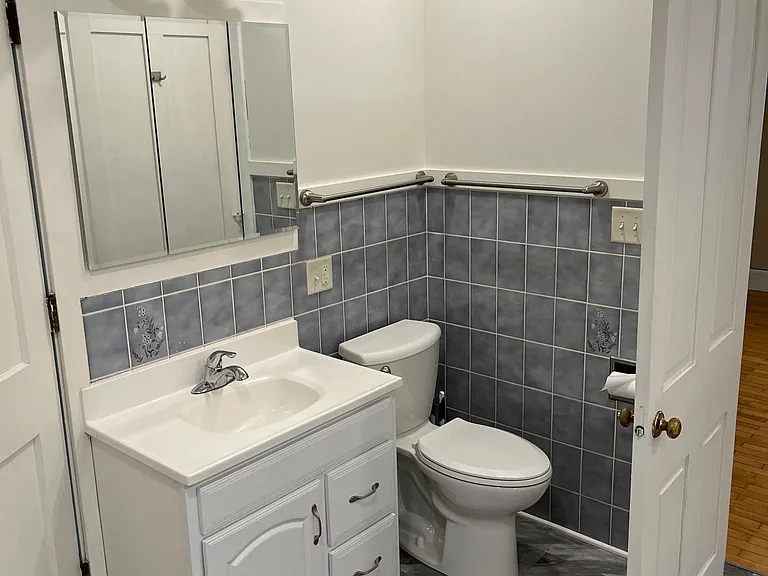502 N Union St — Photo 5