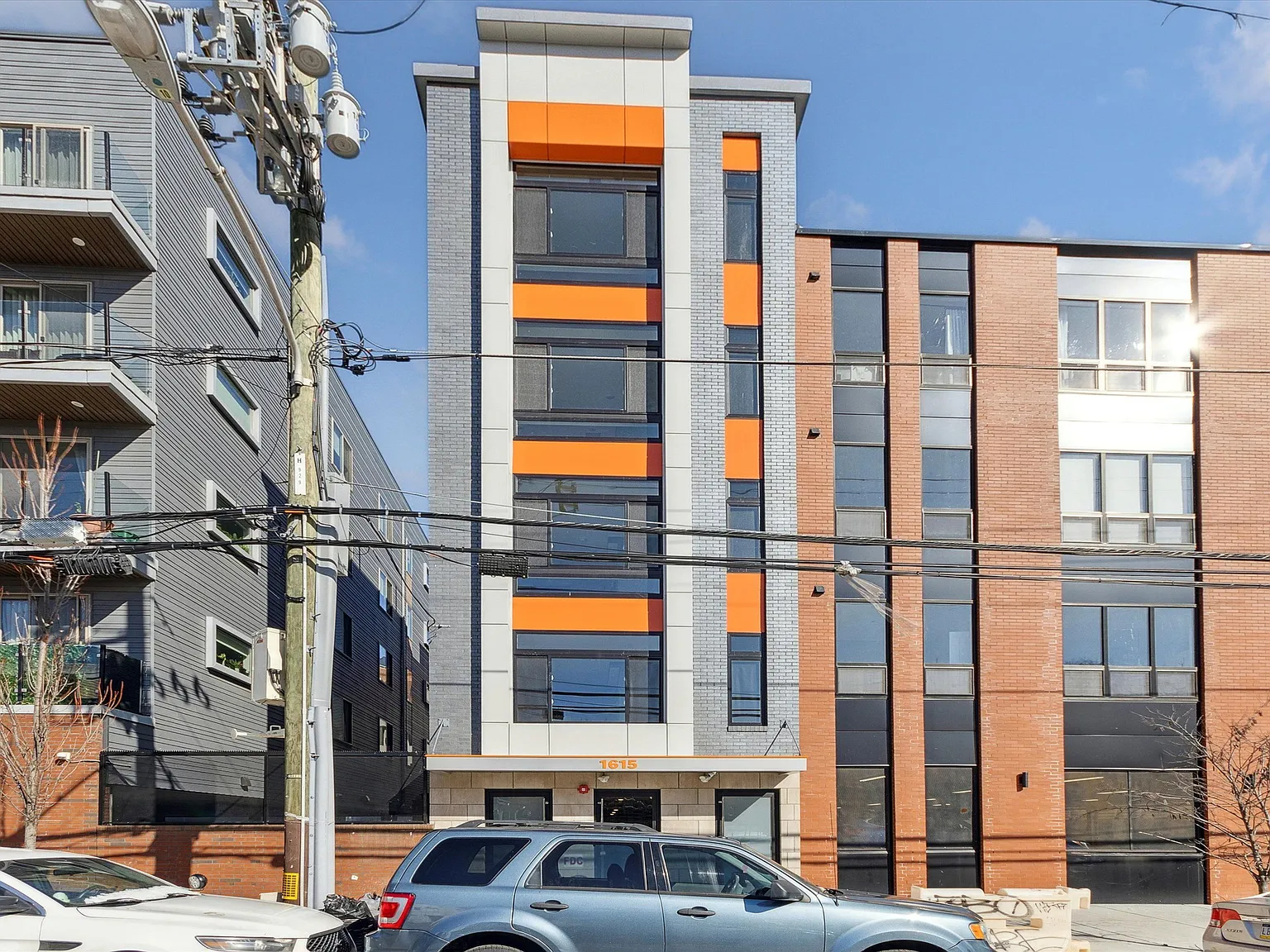 1615 Poplar St Unit B — Photo 4
