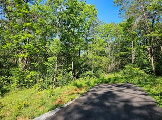 80 Granity Ln, Franklin, NC 28734