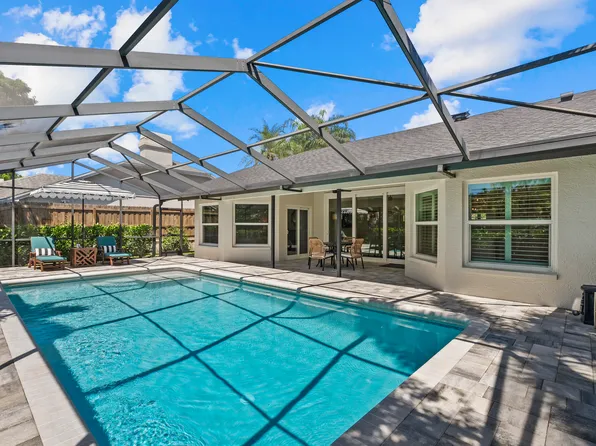 4750 Meadowview Blvd, Sarasota, FL 34233