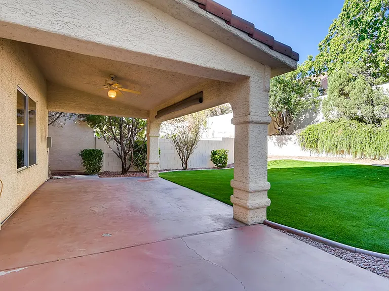 1409 Silk Tassel Dr — Photo 24