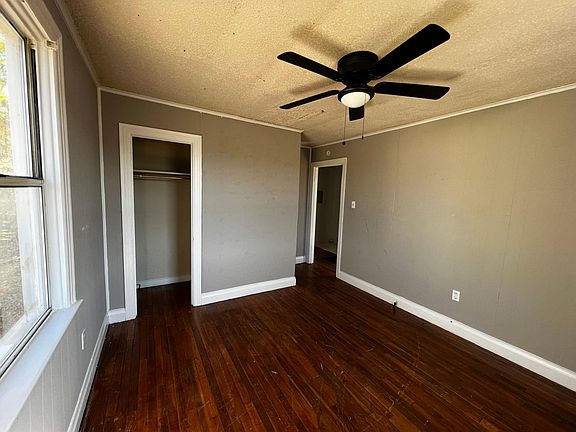 5th image of 4501 Gum St