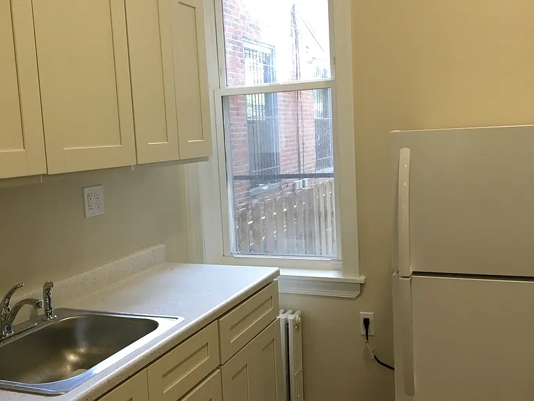 409 S 40th St #1F — Photo 7