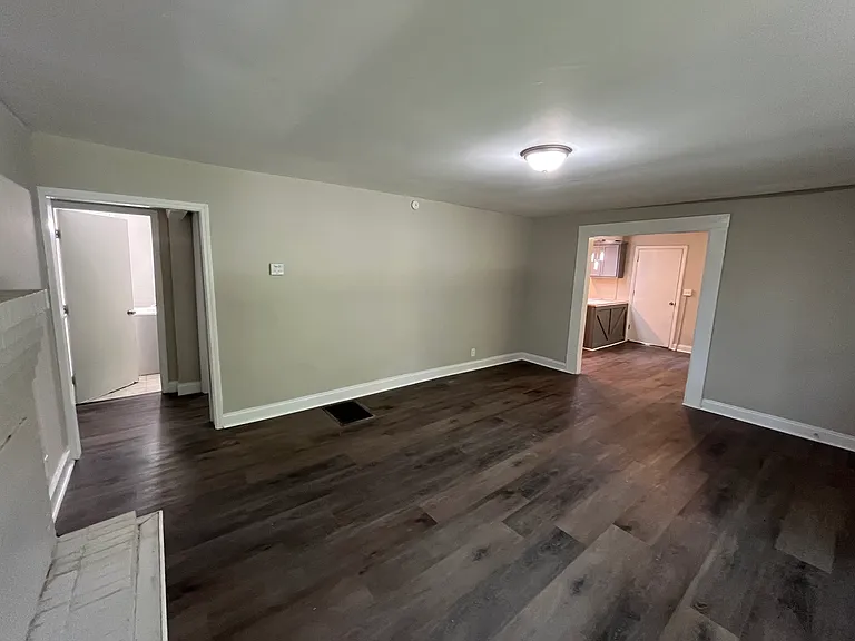 3905 Robinson Rd — Photo 9