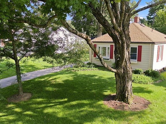 2nd image of 283 E Beechwold Blvd