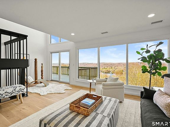 2nd image of 12 Hillcrest Court
