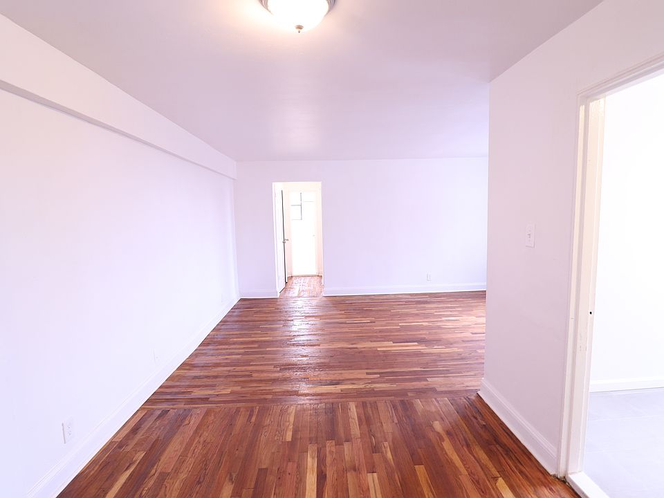 1st image of 208-70 Grand Central Pkwy #3B