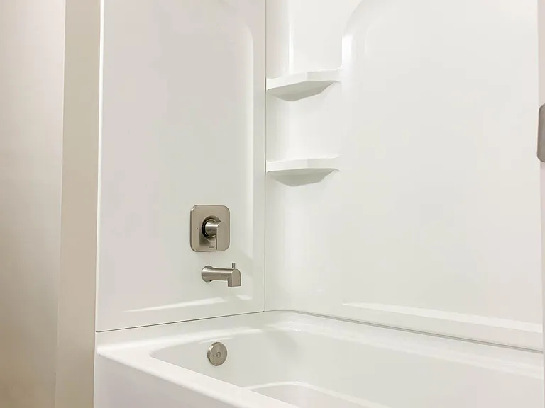 1747 5th Ave #20 — Photo 4