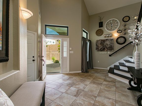 3rd image of 9808 Chantilly Rd NW