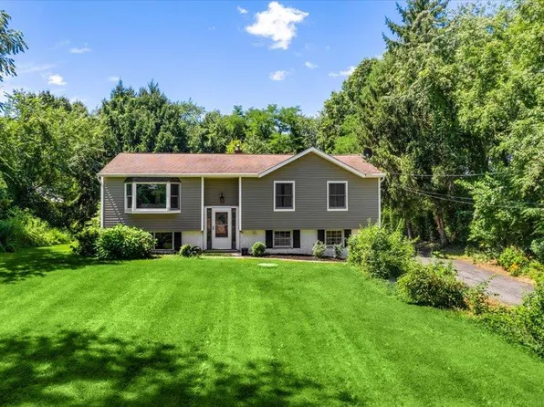 3 Jaycox Lane, Hopewell Junction, NY 12533