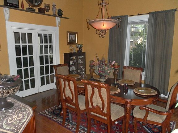 3rd image of 429 W Windsor Dr
