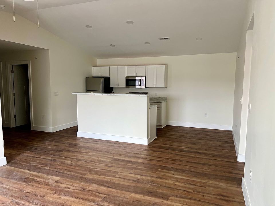 1st image of 552 Ryder Ct #10