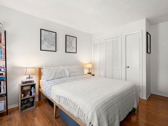 4th image of 328 Commercial St APT 53
