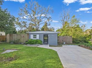 421 Lakeview Ave, Cantonment, FL 32533