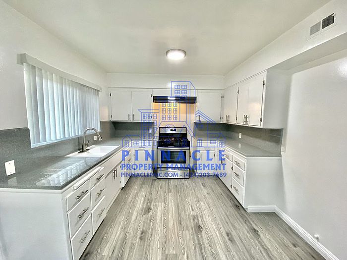 216 E St, Long Beach, CA 90806 Zillow