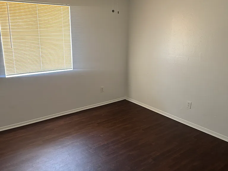 1414 E Dana Ave — Photo 4