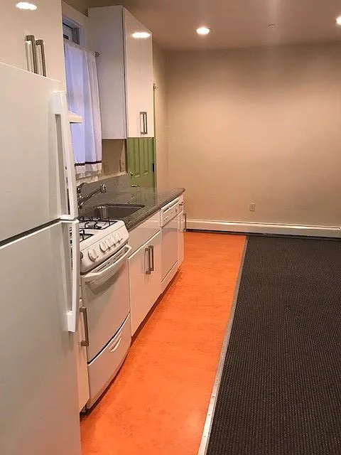 Studio, 215 sqft, $1,505 — Photo 4