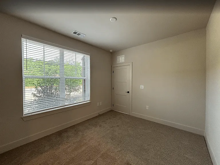 District on the Etowah Apartments — Photo 1405