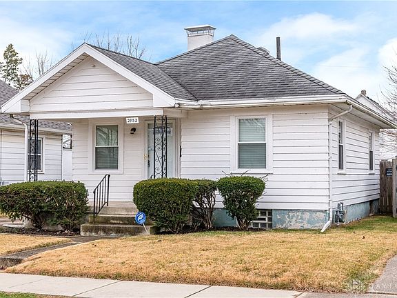 3rd image of 2152 Bickmore Ave