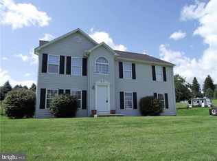 9343 Buckhorn Rd, Fogelsville, PA 18051