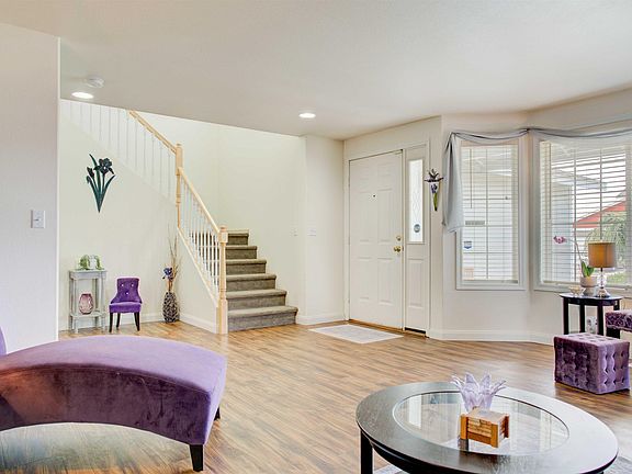 4th image of 7915 Quadra Dr