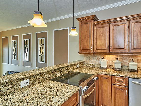 3rd image of 161 Brightwater Dr APT 9