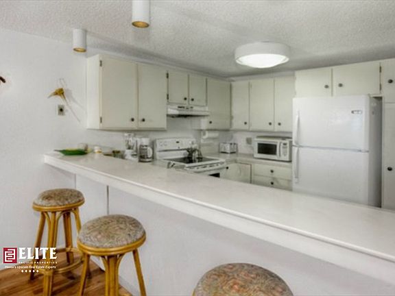 5th image of 68-3840 Lua Kula Street #A207