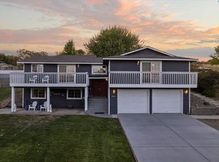 3026 Escolar Rd, Kennewick, WA 99338