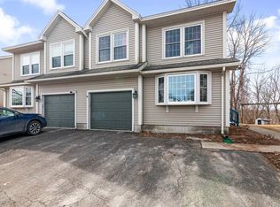 48 Half Moon Ter, Colchester, VT 05446