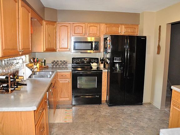 5th image of 5400 Honeyleaf Way