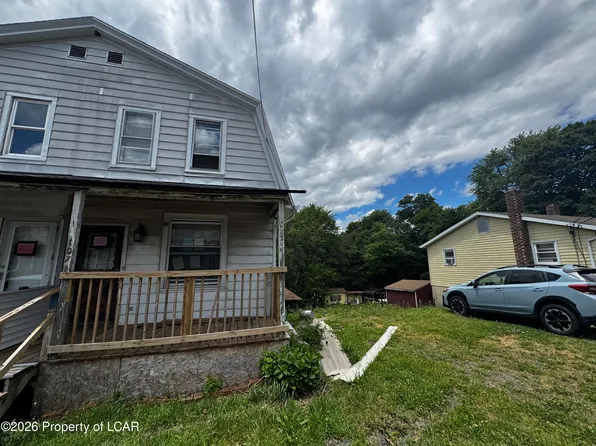 151 N Center St, Mount Carmel, PA 17851