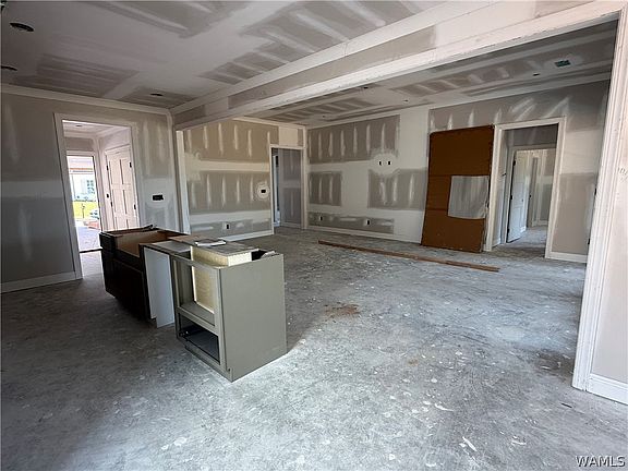3rd image of 2416 Vesta Dr