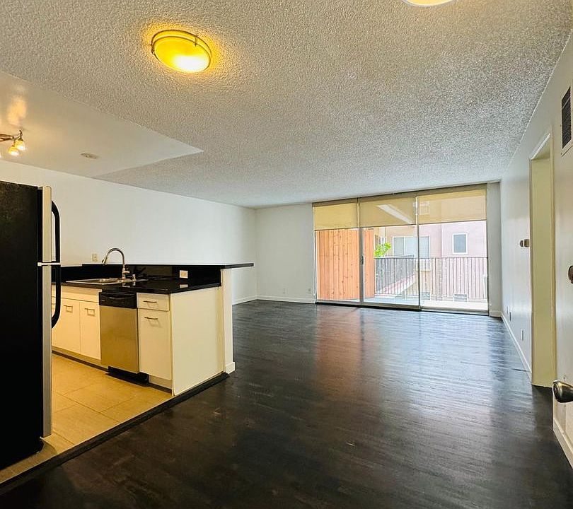 1st image of 8440 Fountain Ave APT 308