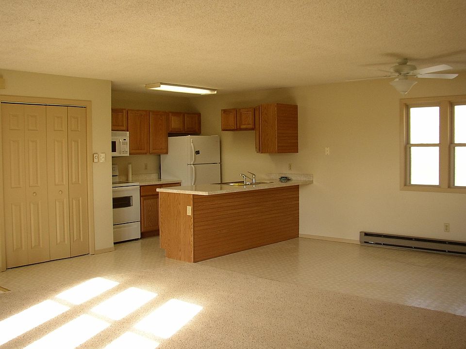2nd image of 988 N 18th St #988