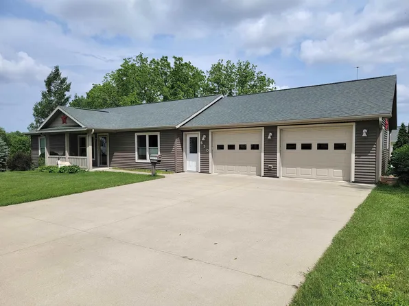 630 5th Ave E, Cresco, IA 52136