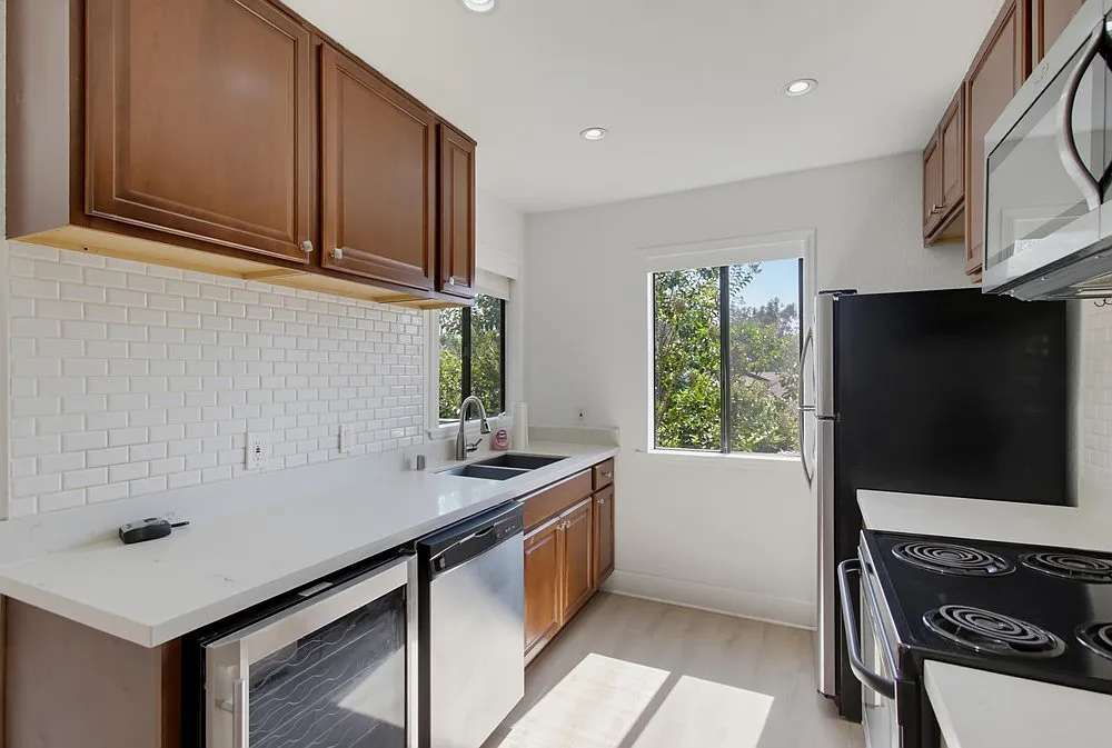 1 bed, 656 sqft, $2,199 — Photo 4