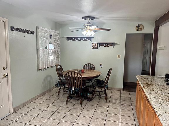 4th image of 2105 Chelsea Ave