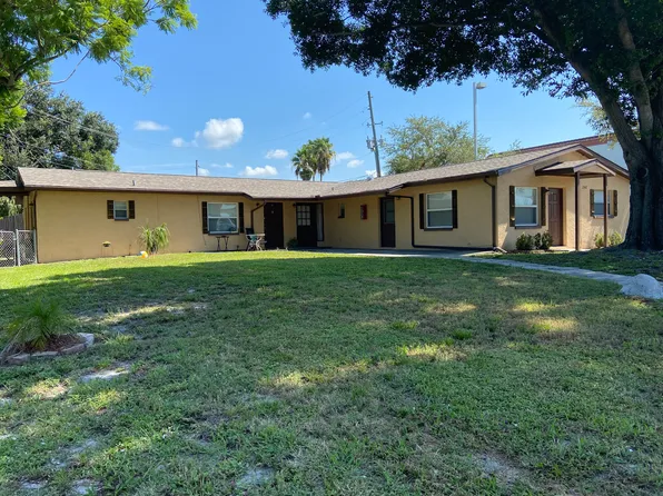 2342 Palmwood Dr, Dunedin, FL 34698