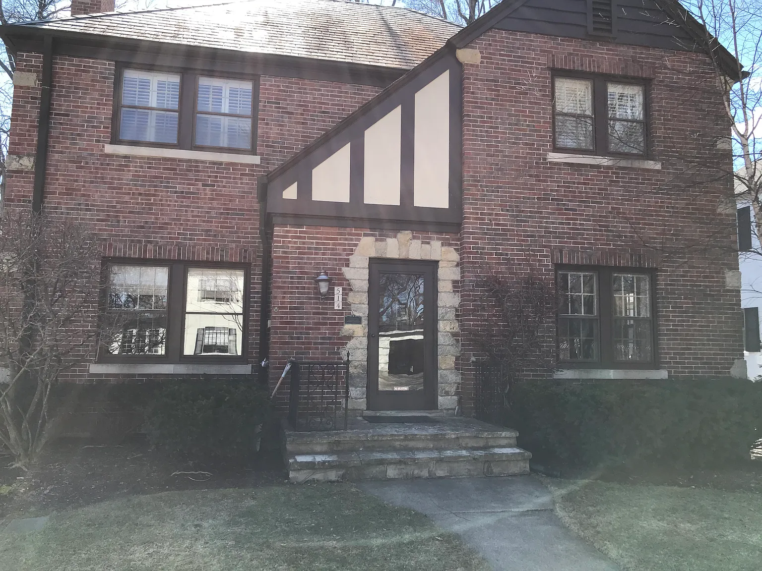514 Meadow Rd photo 1