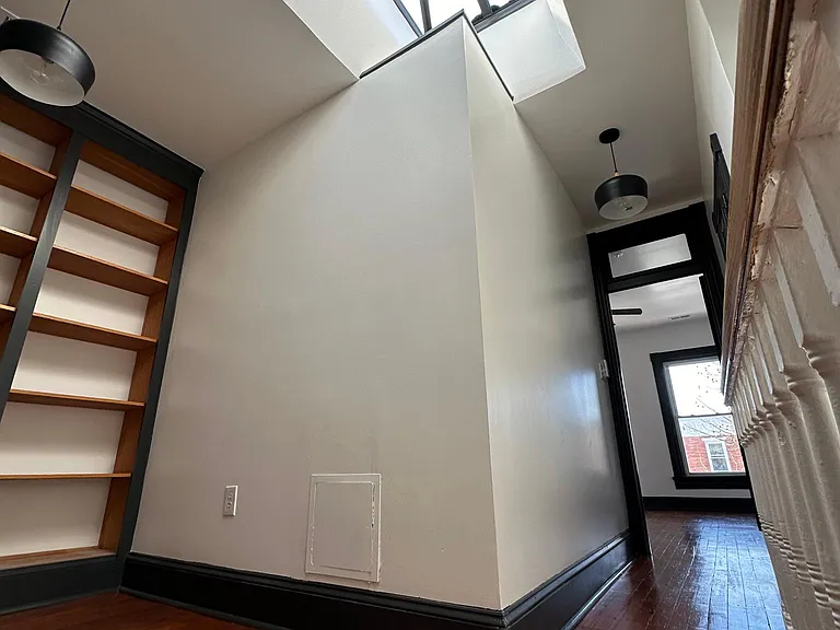 139 N Linwood Ave — Photo 20